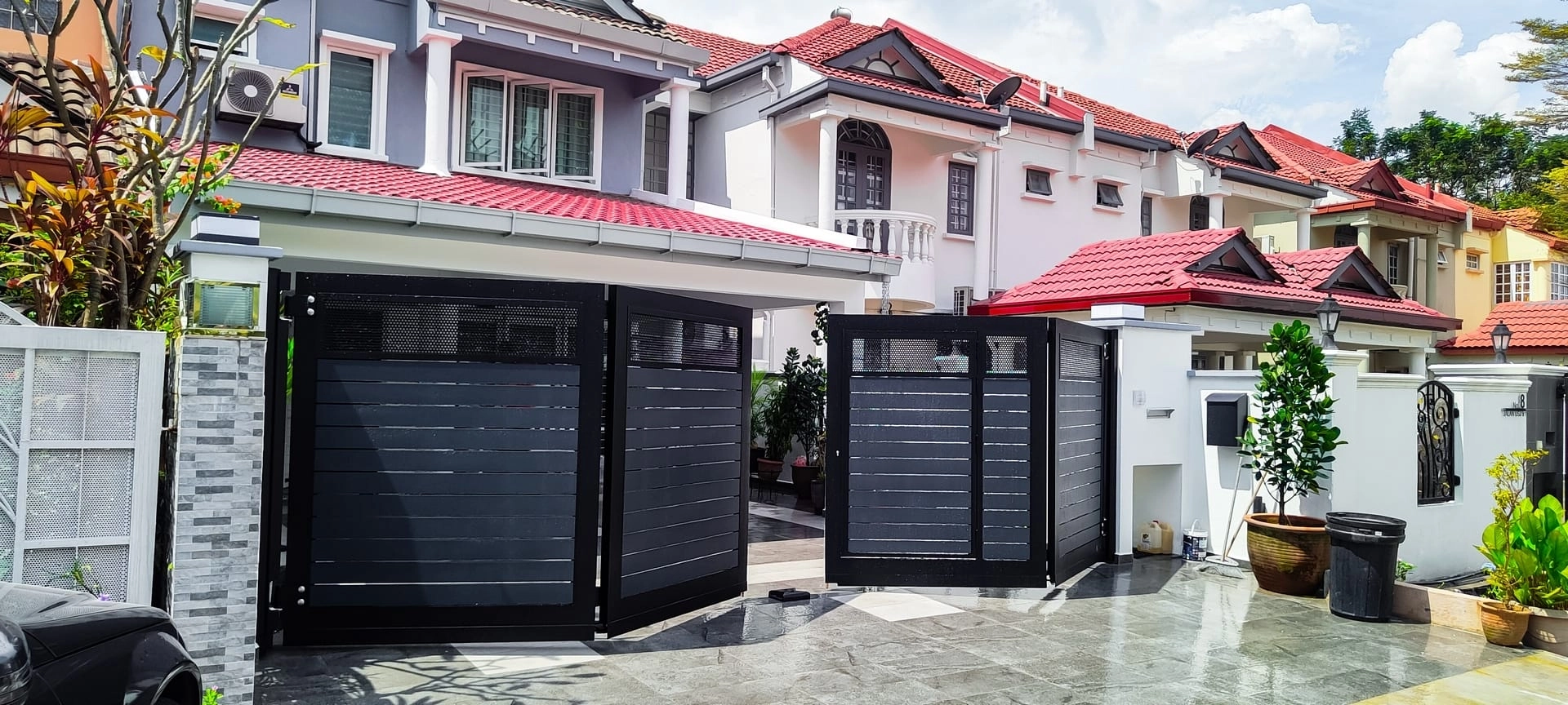 Trackless folding gate Trackless autogate Folding gate Malaysia Aluminium gate Malaysia Delux autogate Unigate Autogate Malaysia Unigate Malaysia Trackless gate Malaysia Aluminium gate supplier Malaysia Aluminium auto gate Autogate price Autogate system price Trackless autogate malaysia price Autogate malaysia price Aluminium gate suppliers texstone x4