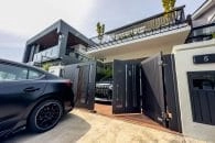 Trackless folding gate Trackless autogate Folding gate Malaysia Aluminium gate Malaysia Delux autogate Unigate Autogate Malaysia Unigate Malaysia Trackless gate Malaysia Aluminium gate supplier Malaysia Aluminium auto gate Autogate price Autogate system price Trackless autogate malaysia price Autogate malaysia price Aluminium gate suppliers