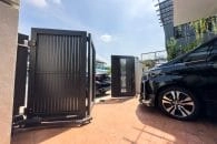 Trackless folding gate Trackless autogate Folding gate Malaysia Aluminium gate Malaysia Delux autogate Unigate Autogate Malaysia Unigate Malaysia Trackless gate Malaysia Aluminium gate supplier Malaysia Aluminium auto gate Autogate price Autogate system price Trackless autogate malaysia price Autogate malaysia price Aluminium gate suppliers