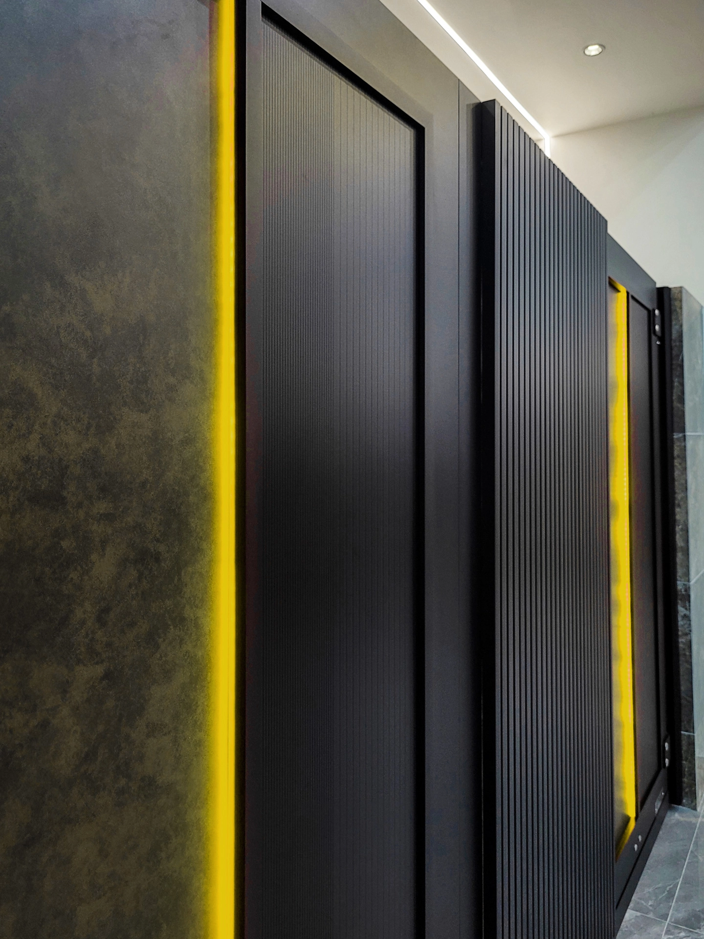 Trackless folding gate Trackless autogate Folding gate Malaysia Aluminium gate Malaysia Delux autogate Unigate Autogate Malaysia Unigate Malaysia Trackless gate Malaysia Aluminium gate supplier Malaysia Aluminium auto gate Autogate price Autogate system price Trackless autogate malaysia price Autogate malaysia price Aluminium gate suppliers LINO GN303