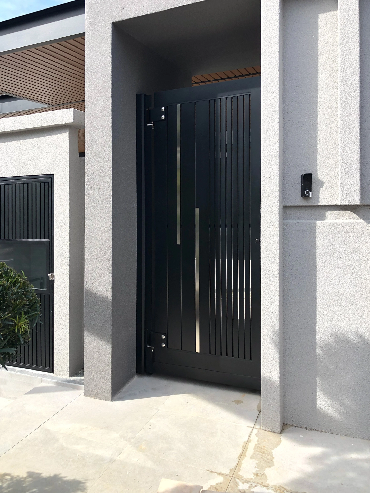 UniGate-Pro_Grono_22ft7in-x-7ft_Seremban-(6) Trackless folding gate Trackless autogate Folding gate Malaysia Aluminium gate Malaysia Delux autogate Unigate Autogate Malaysia Unigate Malaysia Trackless gate Malaysia Aluminium gate supplier Malaysia Aluminium auto gate Autogate price Autogate system price Trackless autogate malaysia price Autogate malaysia price Aluminium gate suppliers LINO GN303