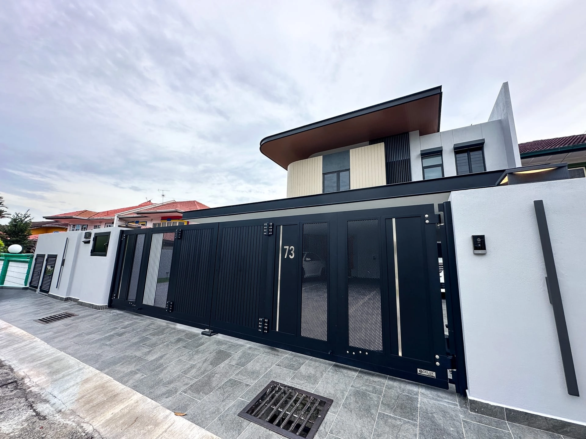 Trackless folding gate Trackless autogate Folding gate Malaysia Aluminium gate Malaysia Delux autogate Unigate Autogate Malaysia Unigate Malaysia Trackless gate Malaysia Aluminium gate supplier Malaysia Aluminium auto gate Autogate price Autogate system price Trackless autogate malaysia price Autogate malaysia price Aluminium gate suppliers