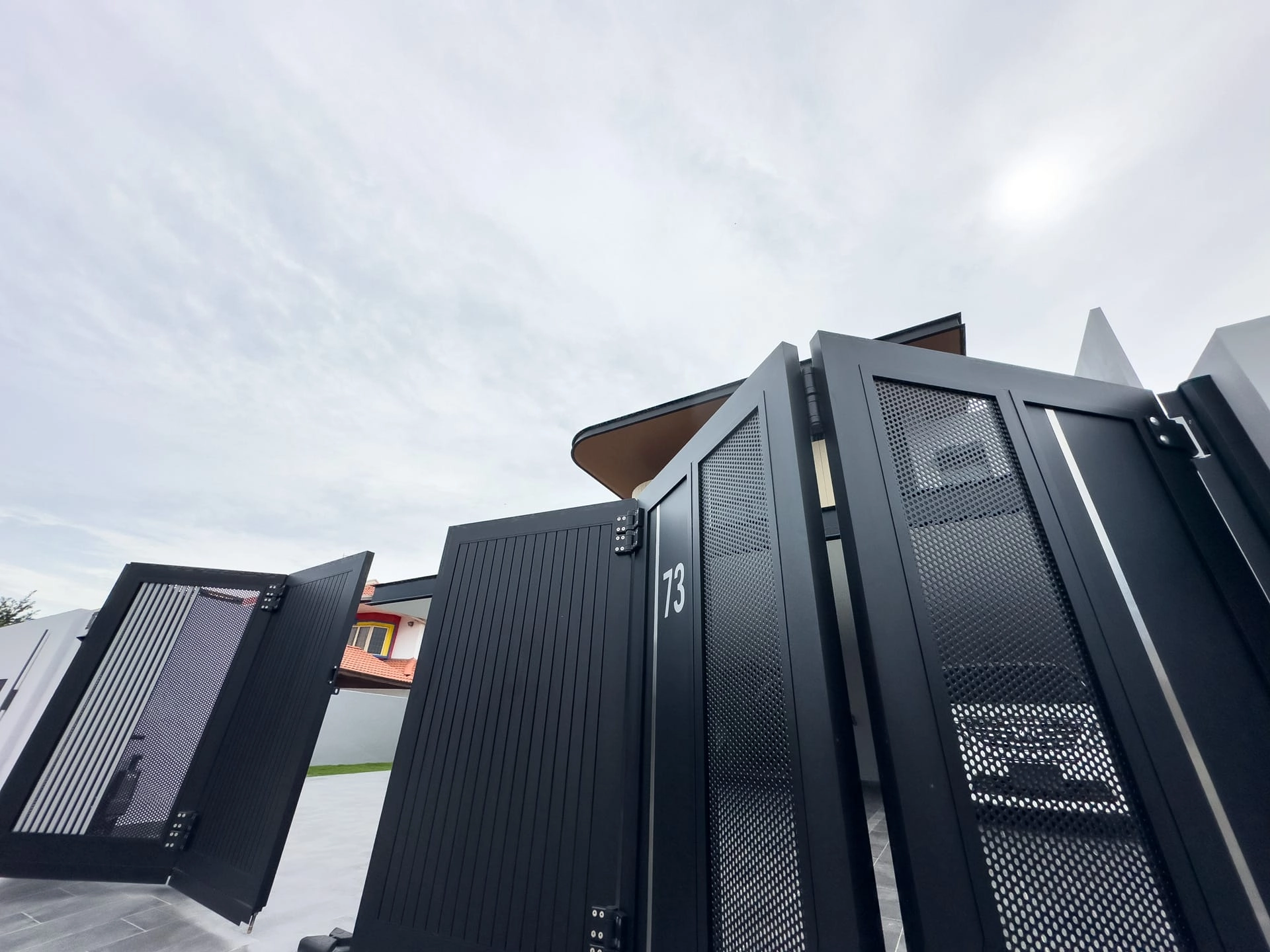 Trackless folding gate Trackless autogate Folding gate Malaysia Aluminium gate Malaysia Delux autogate Unigate Autogate Malaysia Unigate Malaysia Trackless gate Malaysia Aluminium gate supplier Malaysia Aluminium auto gate Autogate price Autogate system price Trackless autogate malaysia price Autogate malaysia price Aluminium gate suppliers