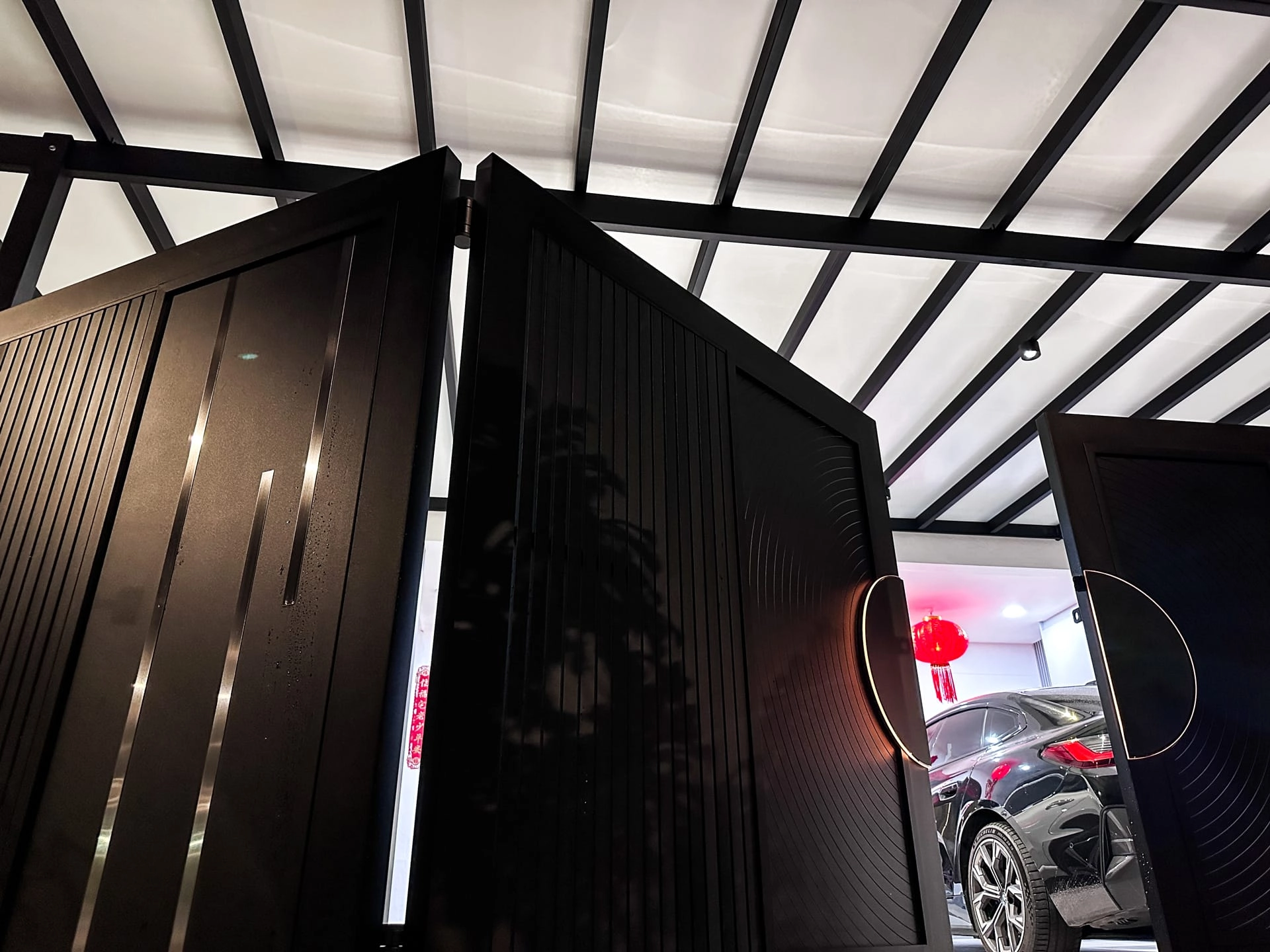 Trackless folding gate Trackless autogate Folding gate Malaysia Aluminium gate Malaysia Delux autogate Unigate Autogate Malaysia Unigate Malaysia Trackless gate Malaysia Aluminium gate supplier Malaysia Aluminium auto gate Autogate price Autogate system price Trackless autogate malaysia price Autogate malaysia price Aluminium gate suppliers