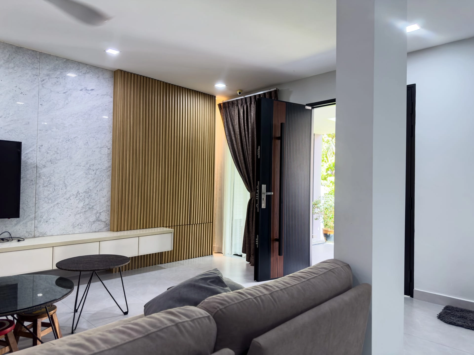 Trackless folding gate Trackless autogate Folding gate Malaysia Aluminium gate Malaysia Delux autogate Unigate Autogate Malaysia Unigate Malaysia Trackless gate Malaysia Aluminium gate supplier Malaysia Aluminium auto gate Autogate price Autogate system price Trackless autogate malaysia price Autogate malaysia price Aluminium gate suppliers