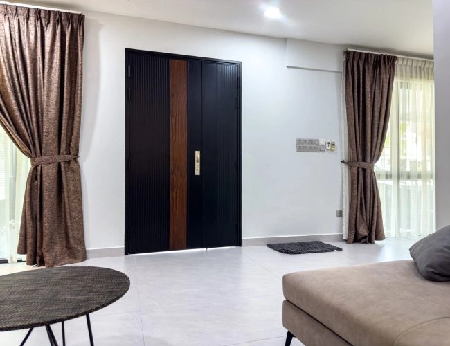 Trackless folding gate Trackless autogate Folding gate Malaysia Aluminium gate Malaysia Delux autogate Unigate Autogate Malaysia Unigate Malaysia Trackless gate Malaysia Aluminium gate supplier Malaysia Aluminium auto gate Autogate price Autogate system price Trackless autogate malaysia price Autogate malaysia price Aluminium gate suppliers