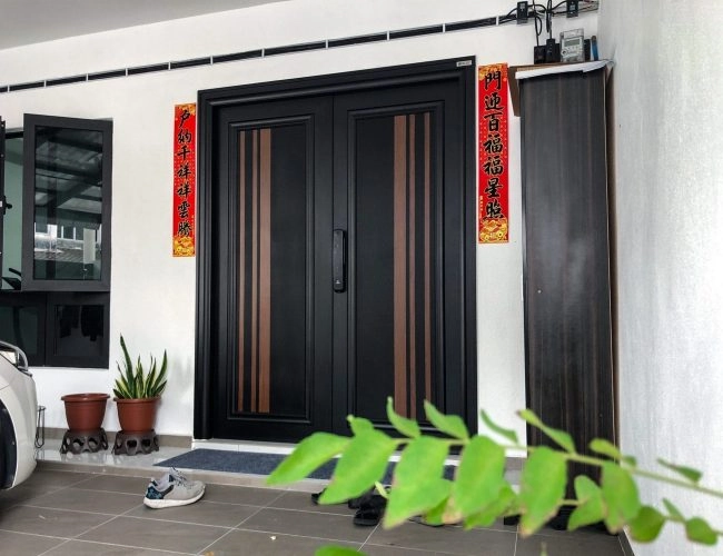 Security door Malaysia Aluminum door Luxury security door Delux security door price Aluminium security door Alutechdoor Security door design for home Best safety door Best security door malaysia Modern security door Security door design Safety door Malaysia Premium security door dt611