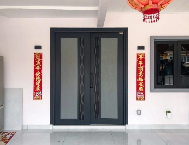 Security door Malaysia Aluminum door Luxury security door Delux security door price Aluminium security door Alutechdoor Security door design for home Best safety door Best security door malaysia Modern security door Security door design Safety door Malaysia Premium security door dt602