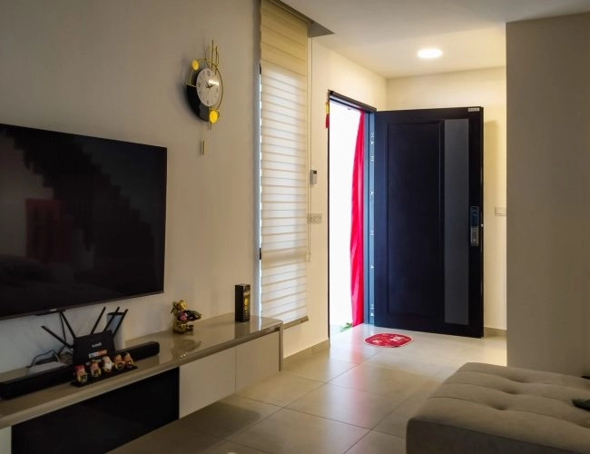 Security door Malaysia Aluminum door Luxury security door Delux security door price Aluminium security door Alutechdoor Security door design for home Best safety door Best security door malaysia Modern security door Security door design Single Door DT601P