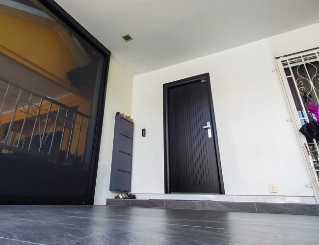 Security door Malaysia Aluminum door Luxury security door Delux security door price Aluminium security door Alutechdoor Security door design for home Best safety door Best security door malaysia Modern security door Security door design Single Door DT612P