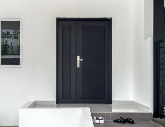 AlutechDoor One and half Door DT901