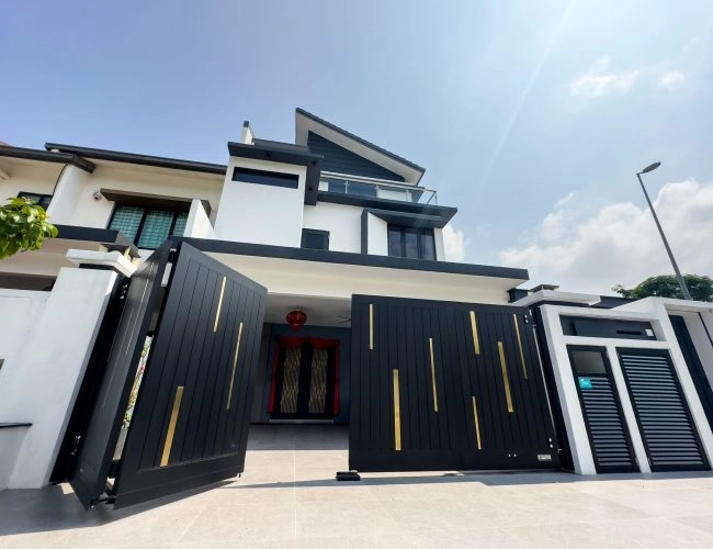 Trackless folding gate Trackless autogate Folding gate Malaysia Aluminium gate Malaysia Delux autogate Unigate Autogate Malaysia Unigate Malaysia Trackless gate Malaysia Aluminium gate supplier Malaysia Aluminium auto gate Autogate price Autogate system price Trackless autogate malaysia price Autogate malaysia price Aluminium gate suppliers