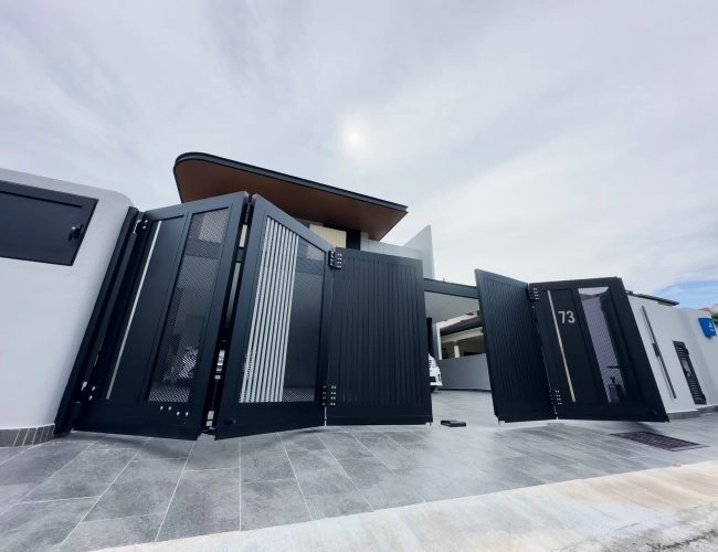 Trackless folding gate Trackless autogate Folding gate Malaysia Aluminium gate Malaysia Delux autogate Unigate Autogate Malaysia Unigate Malaysia Trackless gate Malaysia Aluminium gate supplier Malaysia Aluminium auto gate Autogate price Autogate system price Trackless autogate malaysia price Autogate malaysia price Aluminium gate suppliers