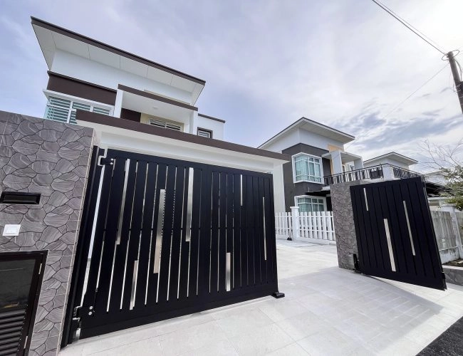 UniGate-Plus_X-Line-1_17ft-x-6ft_Johor-(4)