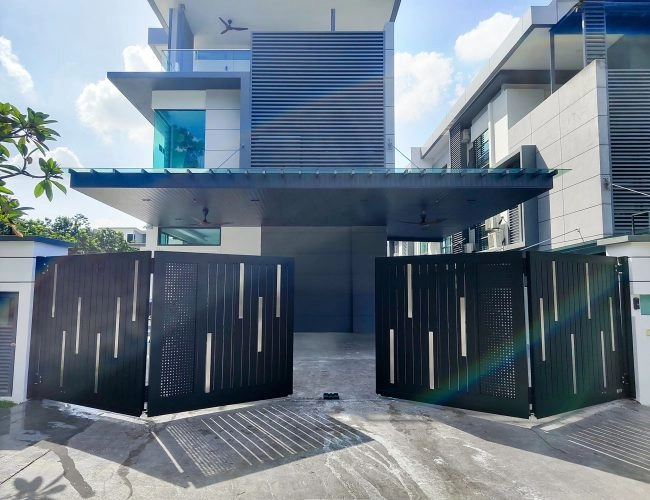 UniGate-Pro-Max_26ft-7in-x-6ft-4in_Classline-502_Puchong-(4)