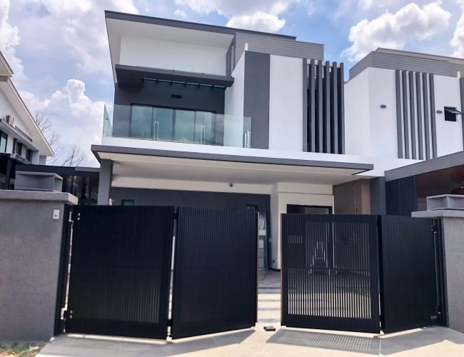 Trackless folding gate Trackless autogate Folding gate Malaysia Aluminium gate Malaysia Delux autogate Unigate Autogate Malaysia Unigate Malaysia Trackless gate Malaysia Aluminium gate supplier Malaysia Aluminium auto gate Autogate price Autogate system price Trackless autogate malaysia price Autogate malaysia price Aluminium gate suppliers