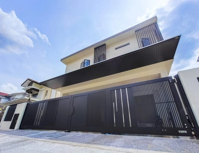 Trackless folding gate Trackless autogate Folding gate Malaysia Aluminium gate Malaysia Delux autogate Unigate Autogate Malaysia Unigate Malaysia Trackless gate Malaysia Aluminium gate supplier Malaysia Aluminium auto gate Autogate price Autogate system price Trackless autogate malaysia price Autogate malaysia price Aluminium gate suppliers grono 2