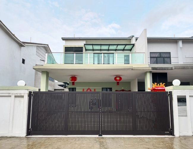 Trackless folding gate Trackless autogate Folding gate Malaysia Aluminium gate Malaysia Delux autogate Unigate Autogate Malaysia Unigate Malaysia Trackless gate Malaysia Aluminium gate supplier Malaysia Aluminium auto gate Autogate price Autogate system price Trackless autogate malaysia price Autogate malaysia price Aluminium gate suppliers texstone x16