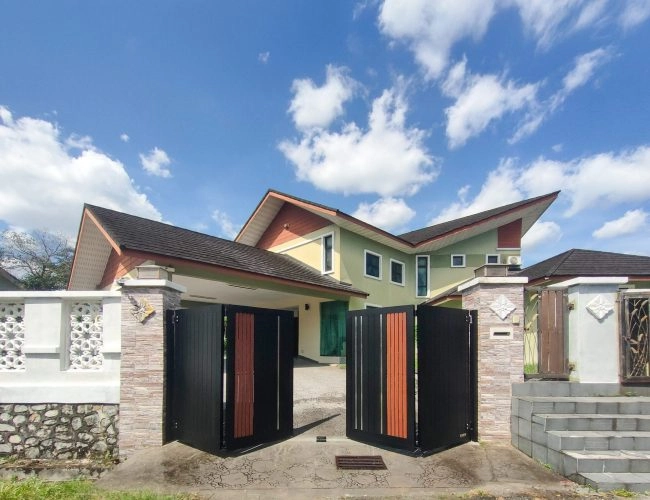 Trackless folding gate Trackless autogate Folding gate Malaysia Aluminium gate Malaysia Delux autogate Unigate Autogate Malaysia Unigate Malaysia Trackless gate Malaysia Aluminium gate supplier Malaysia Aluminium auto gate Autogate price Autogate system price Trackless autogate malaysia price Autogate malaysia price Aluminium gate suppliers breeze 4