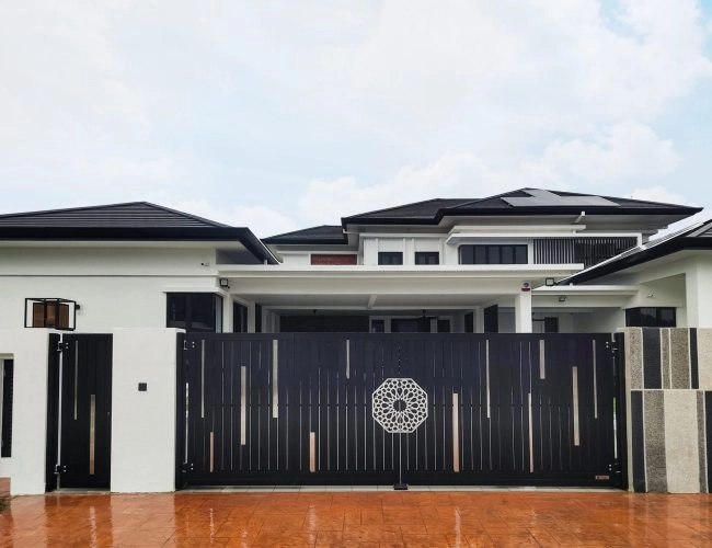 Trackless folding gate Trackless autogate Folding gate Malaysia Aluminium gate Malaysia Delux autogate Unigate Autogate Malaysia Unigate Malaysia Trackless gate Malaysia Aluminium gate supplier Malaysia Aluminium auto gate Autogate price Autogate system price Trackless autogate malaysia price Autogate malaysia price Aluminium gate suppliers mj110