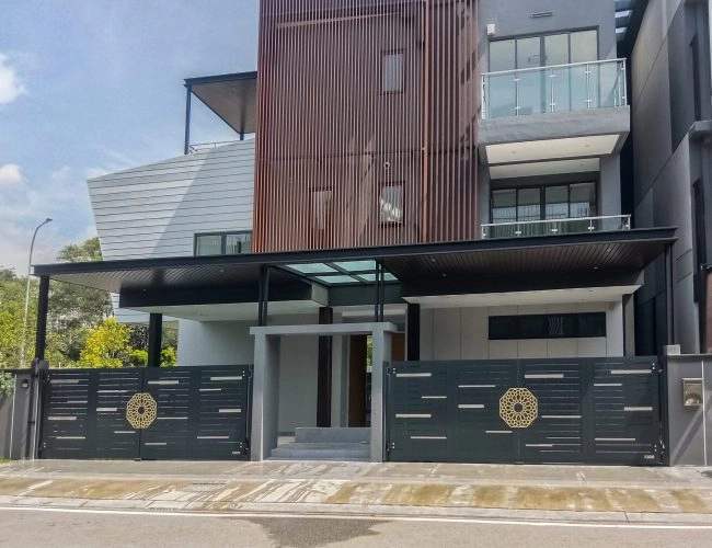 Trackless folding gate Trackless autogate Folding gate Malaysia Aluminium gate Malaysia Delux autogate Unigate Autogate Malaysia Unigate Malaysia Trackless gate Malaysia Aluminium gate supplier Malaysia Aluminium auto gate Autogate price Autogate system price Trackless autogate malaysia price Autogate malaysia price Aluminium gate suppliers mj109