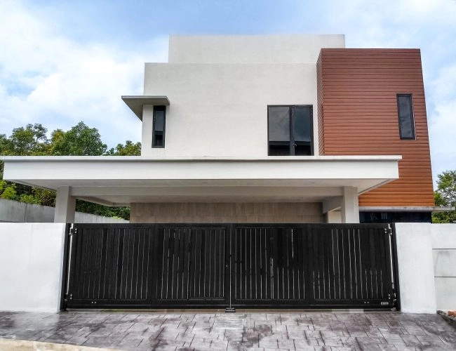 Trackless folding gate Trackless autogate Folding gate Malaysia Aluminium gate Malaysia Delux autogate Unigate Autogate Malaysia Unigate Malaysia Trackless gate Malaysia Aluminium gate supplier Malaysia Aluminium auto gate Autogate price Autogate system price Trackless autogate malaysia price Autogate malaysia price Aluminium gate suppliers contemporary 802