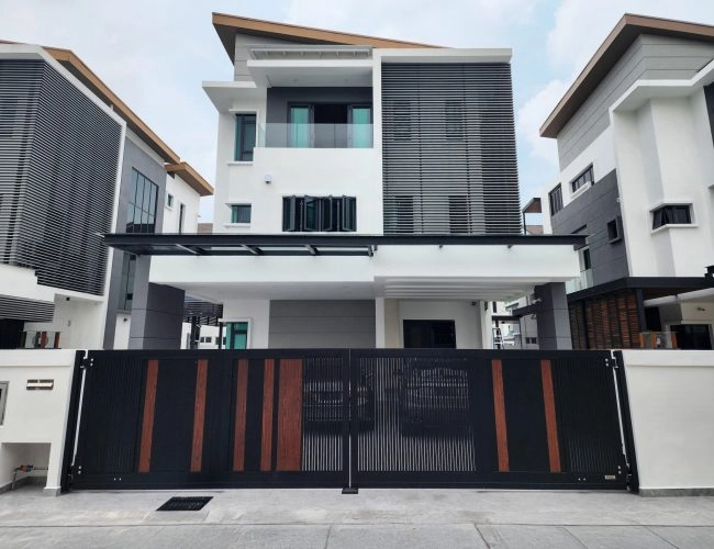 Trackless folding gate Trackless autogate Folding gate Malaysia Aluminium gate Malaysia Delux autogate Unigate Autogate Malaysia Unigate Malaysia Trackless gate Malaysia Aluminium gate supplier Malaysia Aluminium auto gate Autogate price Autogate system price Trackless autogate malaysia price Autogate malaysia price Aluminium gate suppliers inline 8