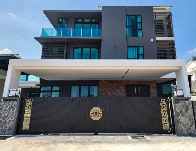 Trackless folding gate Trackless autogate Folding gate Malaysia Aluminium gate Malaysia Delux autogate Unigate Autogate Malaysia Unigate Malaysia Trackless gate Malaysia Aluminium gate supplier Malaysia Aluminium auto gate Autogate price Autogate system price Trackless autogate malaysia price Autogate malaysia price Aluminium gate suppliers MJ103