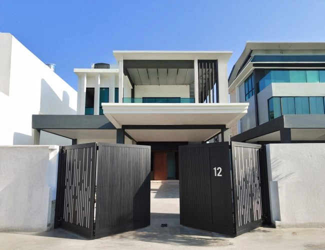 Trackless folding gate Trackless autogate Folding gate Malaysia Aluminium gate Malaysia Delux autogate Unigate Autogate Malaysia Unigate Malaysia Trackless gate Malaysia Aluminium gate supplier Malaysia Aluminium auto gate Autogate price Autogate system price Trackless autogate malaysia price Autogate malaysia price Aluminium gate suppliers Wood 1