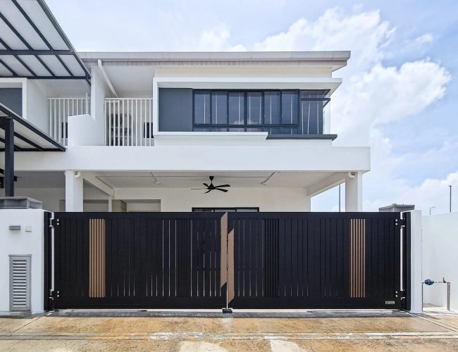 Trackless folding gate Trackless autogate Folding gate Malaysia Aluminium gate Malaysia Delux autogate Unigate Autogate Malaysia Unigate Malaysia Trackless gate Malaysia Aluminium gate supplier Malaysia Aluminium auto gate Autogate price Autogate system price Trackless autogate malaysia price Autogate malaysia price Aluminium gate suppliers lustre 1