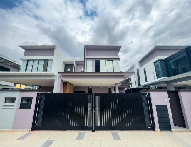 Trackless folding gate Trackless autogate Folding gate Malaysia Aluminium gate Malaysia Delux autogate Unigate Autogate Malaysia Unigate Malaysia Trackless gate Malaysia Aluminium gate supplier Malaysia Aluminium auto gate Autogate price Autogate system price Trackless autogate malaysia price Autogate malaysia price Aluminium gate suppliers pine 5b