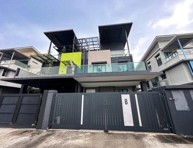 Trackless folding gate Trackless autogate Folding gate Malaysia Aluminium gate Malaysia Delux autogate Unigate Autogate Malaysia Unigate Malaysia Trackless gate Malaysia Aluminium gate supplier Malaysia Aluminium auto gate Autogate price Autogate system price Trackless autogate malaysia price Autogate malaysia price Aluminium gate suppliers inline 14c