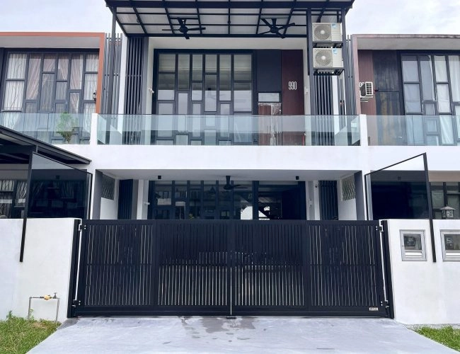 Trackless folding gate Trackless autogate Folding gate Malaysia Aluminium gate Malaysia Delux autogate Unigate Autogate Malaysia Unigate Malaysia Trackless gate Malaysia Aluminium gate supplier Malaysia Aluminium auto gate Autogate price Autogate system price Trackless autogate malaysia price Autogate malaysia price Aluminium gate suppliers texstone x17