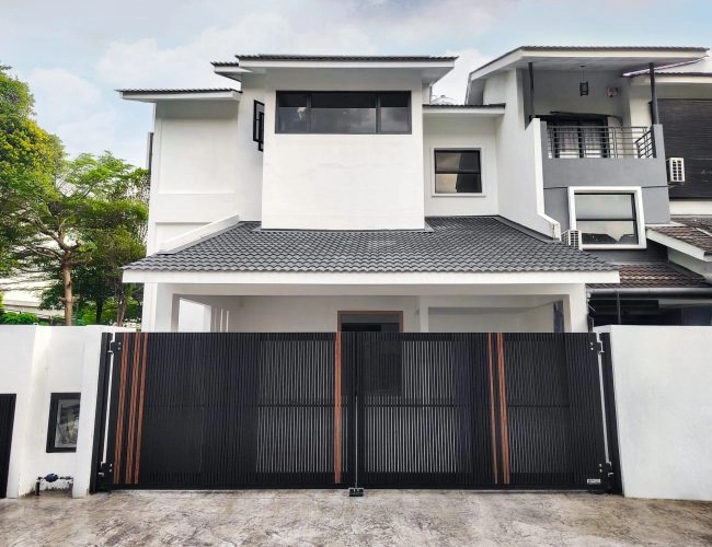 Trackless folding gate Trackless autogate Folding gate Malaysia Aluminium gate Malaysia Delux autogate Unigate Autogate Malaysia Unigate Malaysia Trackless gate Malaysia Aluminium gate supplier Malaysia Aluminium auto gate Autogate price Autogate system price Trackless autogate malaysia price Autogate malaysia price Aluminium gate suppliers X27