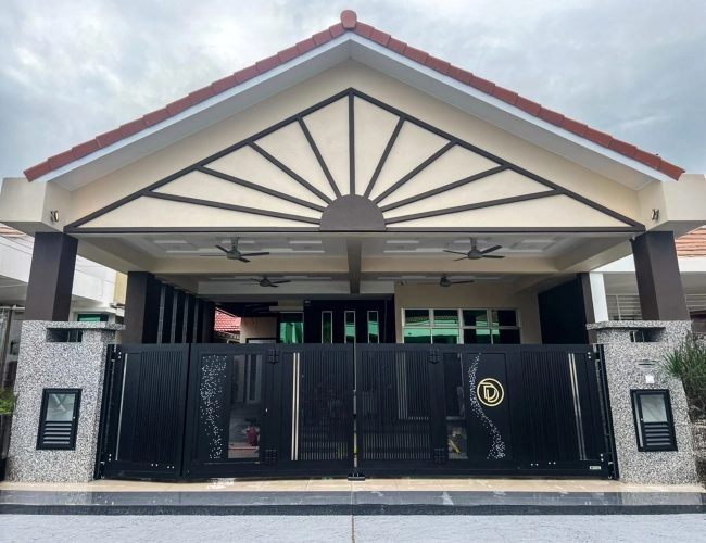 Trackless folding gate Trackless autogate Folding gate Malaysia Aluminium gate Malaysia Delux autogate Unigate Autogate Malaysia Unigate Malaysia Trackless gate Malaysia Aluminium gate supplier Malaysia Aluminium auto gate Autogate price Autogate system price Trackless autogate malaysia price Autogate malaysia price Aluminium gate suppliers Vera