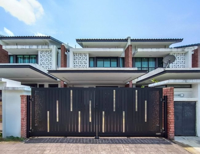 Trackless folding gate Trackless autogate Folding gate Malaysia Aluminium gate Malaysia Delux autogate Unigate Autogate Malaysia Unigate Malaysia Trackless gate Malaysia Aluminium gate supplier Malaysia Aluminium auto gate Autogate price Autogate system price Trackless autogate malaysia price Autogate malaysia price Aluminium gate suppliers classline 501