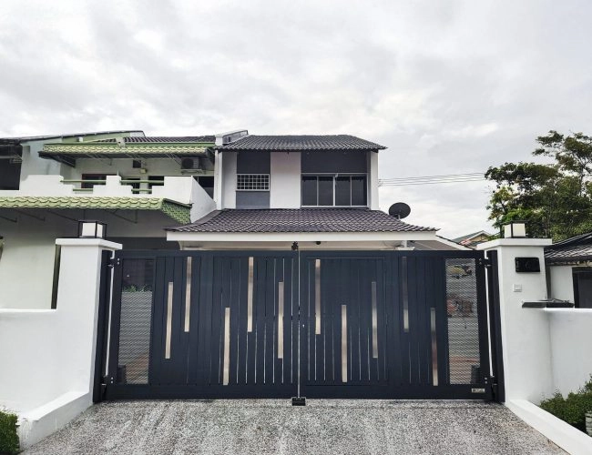 Trackless folding gate Trackless autogate Folding gate Malaysia Aluminium gate Malaysia Delux autogate Unigate Autogate Malaysia Unigate Malaysia Trackless gate Malaysia Aluminium gate supplier Malaysia Aluminium auto gate Autogate price Autogate system price Trackless autogate malaysia price Autogate malaysia price Aluminium gate suppliers classline 301