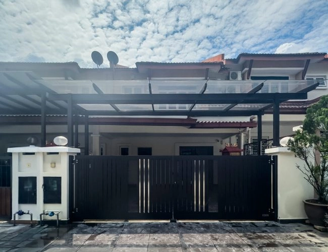 Trackless folding gate Trackless autogate Folding gate Malaysia Aluminium gate Malaysia Delux autogate Unigate Autogate Malaysia Unigate Malaysia Trackless gate Malaysia Aluminium gate supplier Malaysia Aluminium auto gate Autogate price Autogate system price Trackless autogate malaysia price Autogate malaysia price Aluminium gate suppliers pine 3