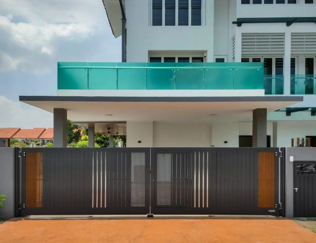 Trackless folding gate Trackless autogate Folding gate Malaysia Aluminium gate Malaysia Delux autogate Unigate Autogate Malaysia Unigate Malaysia Trackless gate Malaysia Aluminium gate supplier Malaysia Aluminium auto gate Autogate price Autogate system price Trackless autogate malaysia price Autogate malaysia price Aluminium gate suppliers pine 3