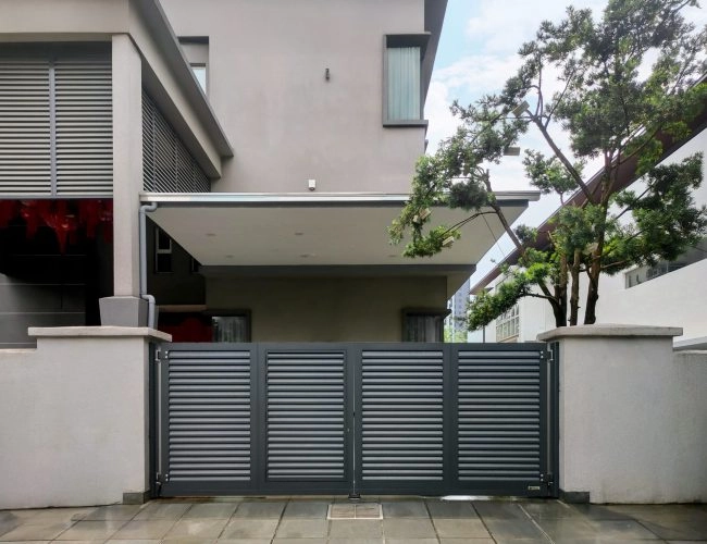 Trackless folding gate Trackless autogate Folding gate Malaysia Aluminium gate Malaysia Delux autogate Unigate Autogate Malaysia Unigate Malaysia Trackless gate Malaysia Aluminium gate supplier Malaysia Aluminium auto gate Autogate price Autogate system price Trackless autogate malaysia price Autogate malaysia price Aluminium gate suppliers Inlap 1
