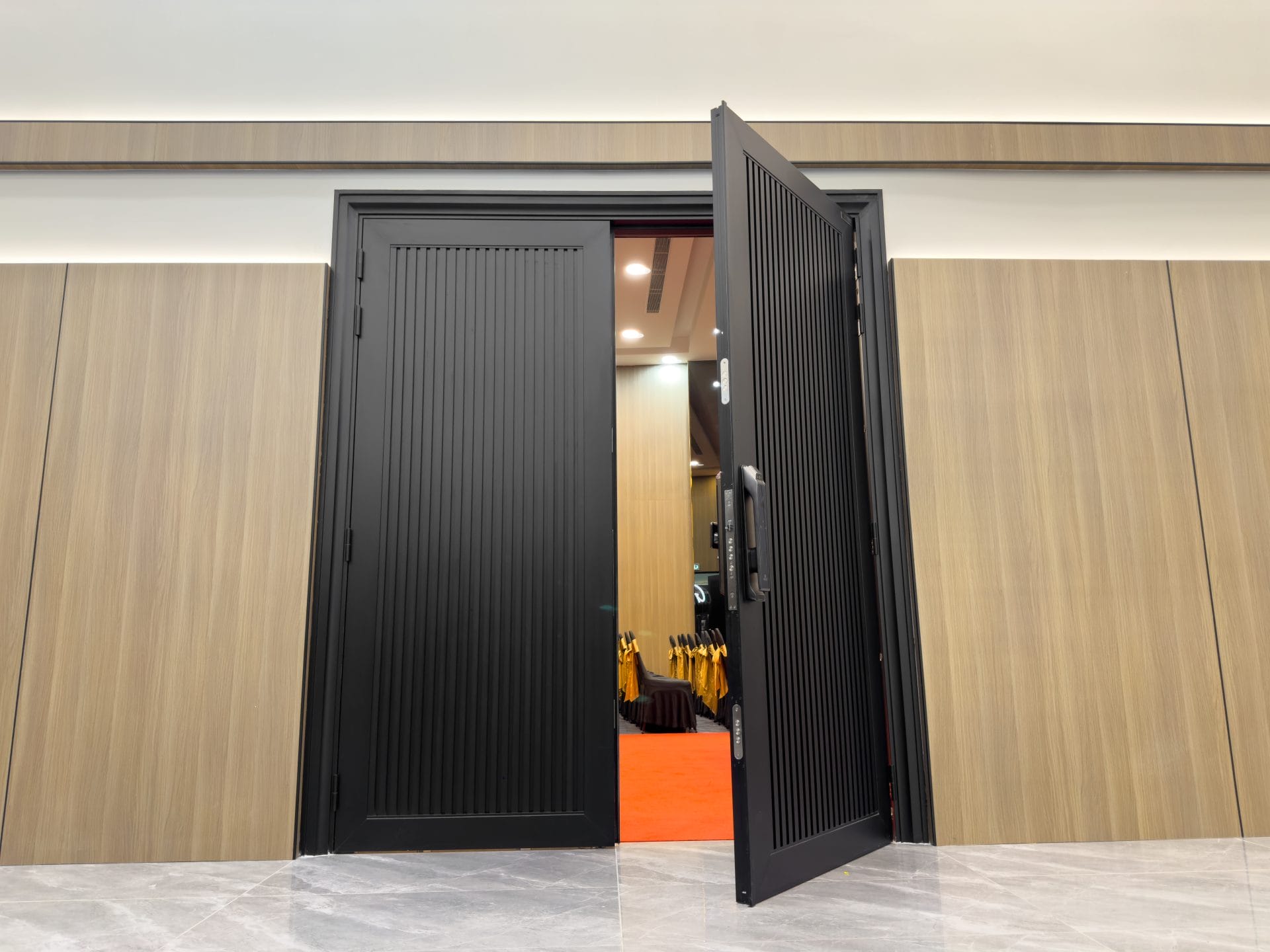 Security door Malaysia Aluminum door Luxury security door Delux security door price Aluminium security door Alutechdoor Security door design for home Best safety door Best security door malaysia Modern security door Security door design Double Door DT612P