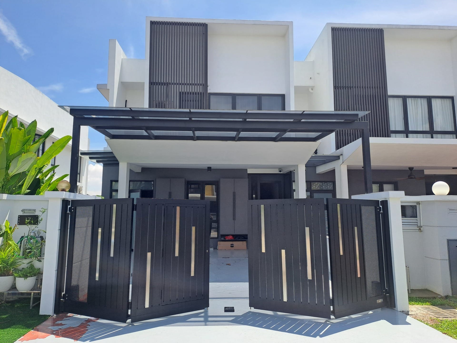 UniGate Plus_Classline 301_17ft 2in x 5ft 7in_Shah Alam, Selnagor (5)
