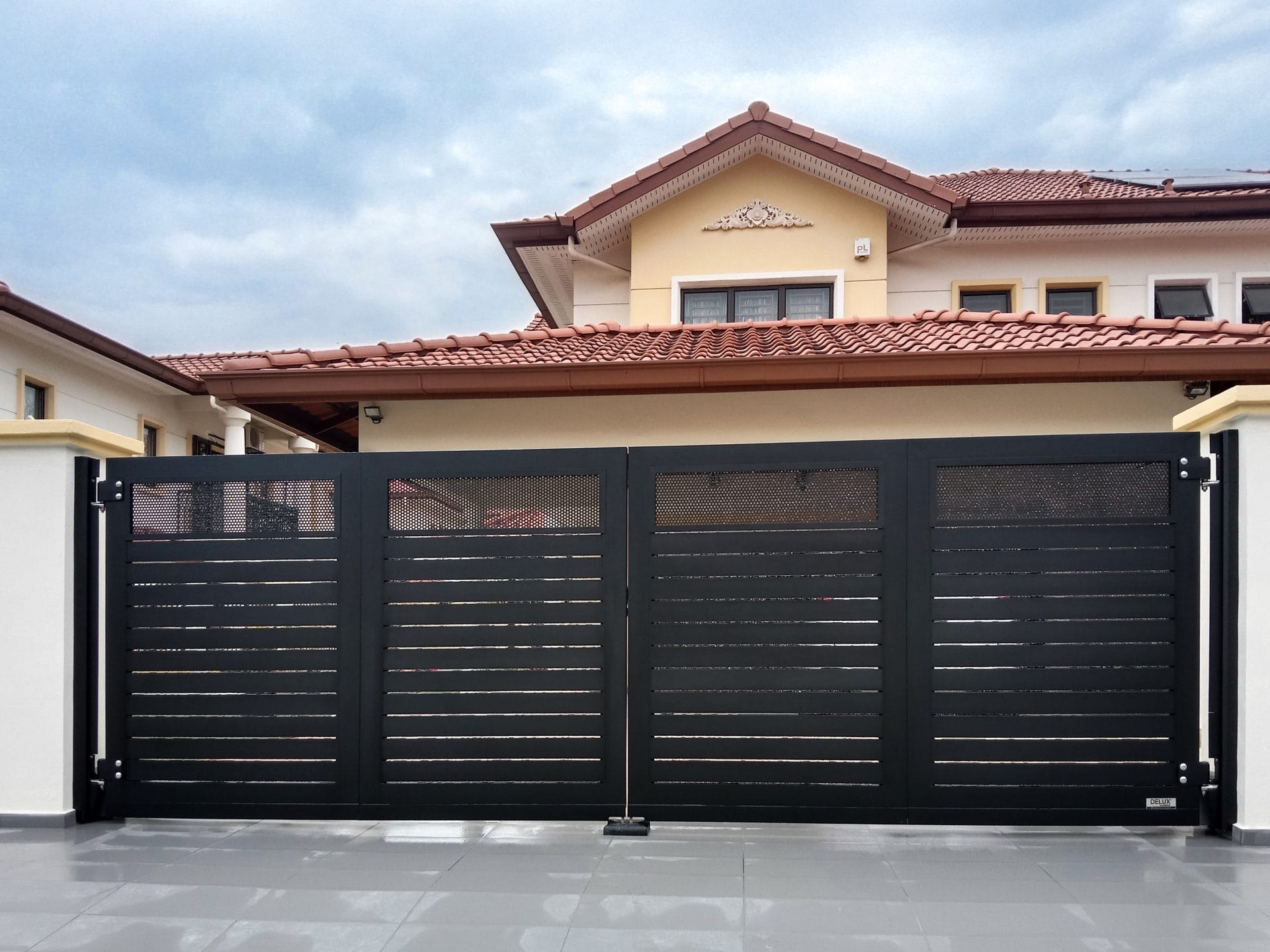 Trackless folding gate Trackless autogate Folding gate Malaysia Aluminium gate Malaysia Delux autogate Unigate Autogate Malaysia Unigate Malaysia Trackless gate Malaysia Aluminium gate supplier Malaysia Aluminium auto gate Autogate price Autogate system price Trackless autogate malaysia price Autogate malaysia price Aluminium gate suppliers texstone x4