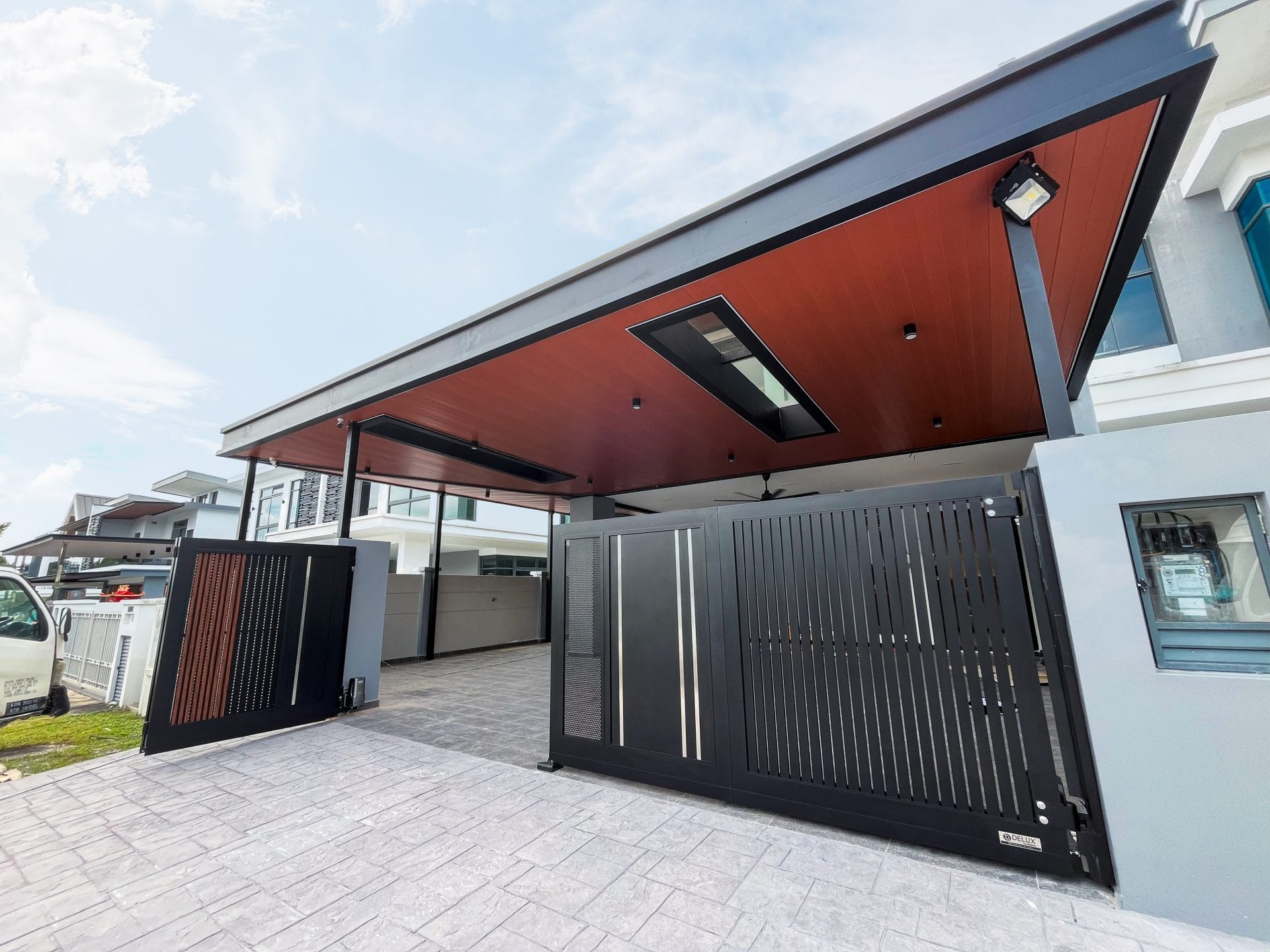 Trackless folding gate Trackless autogate Folding gate Malaysia Aluminium gate Malaysia Delux autogate Unigate Autogate Malaysia Unigate Malaysia Trackless gate Malaysia Aluminium gate supplier Malaysia Aluminium auto gate Autogate price Autogate system price Trackless autogate malaysia price Autogate malaysia price Aluminium gate suppliers linex 3