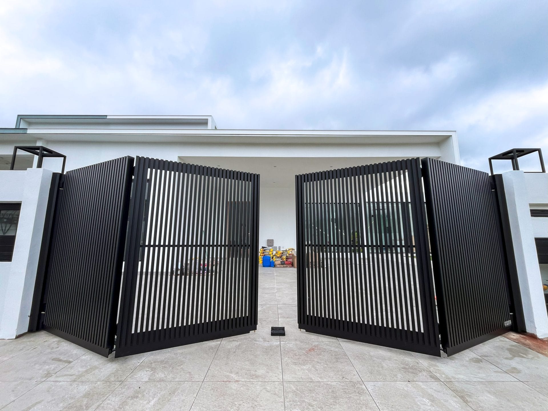 Trackless folding gate Trackless autogate Folding gate Malaysia Aluminium gate Malaysia Delux autogate Unigate Autogate Malaysia Unigate Malaysia Trackless gate Malaysia Aluminium gate supplier Malaysia Aluminium auto gate Autogate price Autogate system price Trackless autogate malaysia price Autogate malaysia price Aluminium gate suppliers x8