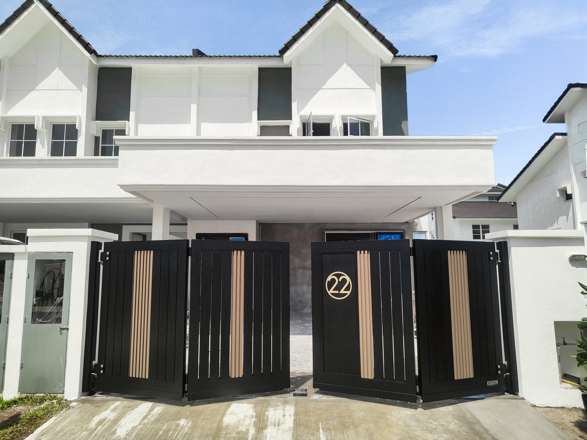 Trackless folding gate Trackless autogate Folding gate Malaysia Aluminium gate Malaysia Delux autogate Unigate Autogate Malaysia Unigate Malaysia Trackless gate Malaysia Aluminium gate supplier Malaysia Aluminium auto gate Autogate price Autogate system price Trackless autogate malaysia price Autogate malaysia price Aluminium gate suppliers elite 3