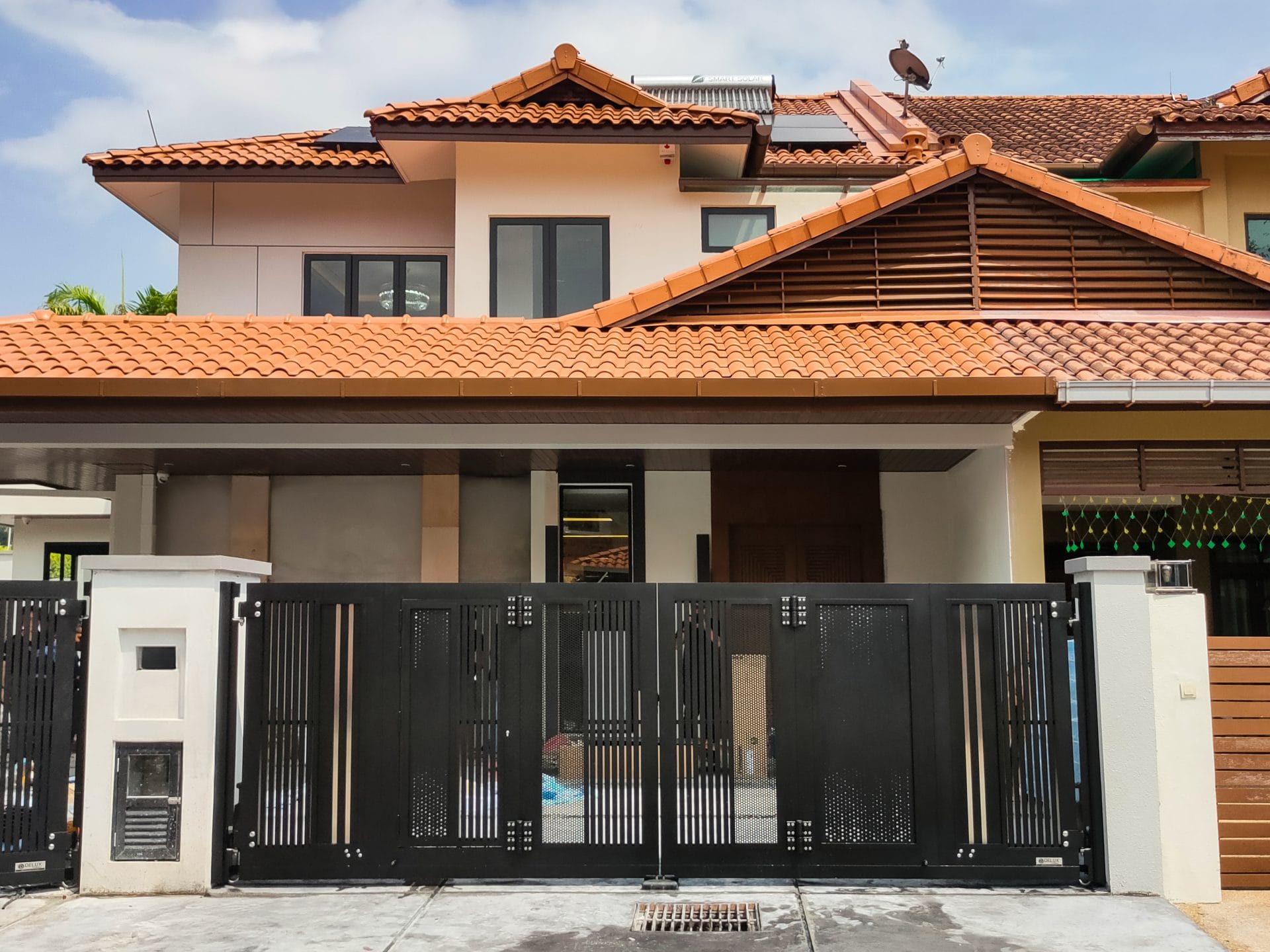 Trackless folding gate Trackless autogate Folding gate Malaysia Aluminium gate Malaysia Delux autogate Unigate Autogate Malaysia Unigate Malaysia Trackless gate Malaysia Aluminium gate supplier Malaysia Aluminium auto gate Autogate price Autogate system price Trackless autogate malaysia price Autogate malaysia price Aluminium gate suppliers volca