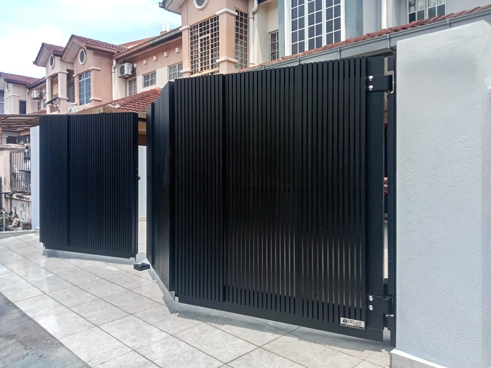 Trackless folding gate Trackless autogate Folding gate Malaysia Aluminium gate Malaysia Delux autogate Unigate Autogate Malaysia Unigate Malaysia Trackless gate Malaysia Aluminium gate supplier Malaysia Aluminium auto gate Autogate price Autogate system price Trackless autogate malaysia price Autogate malaysia price Aluminium gate suppliers x21