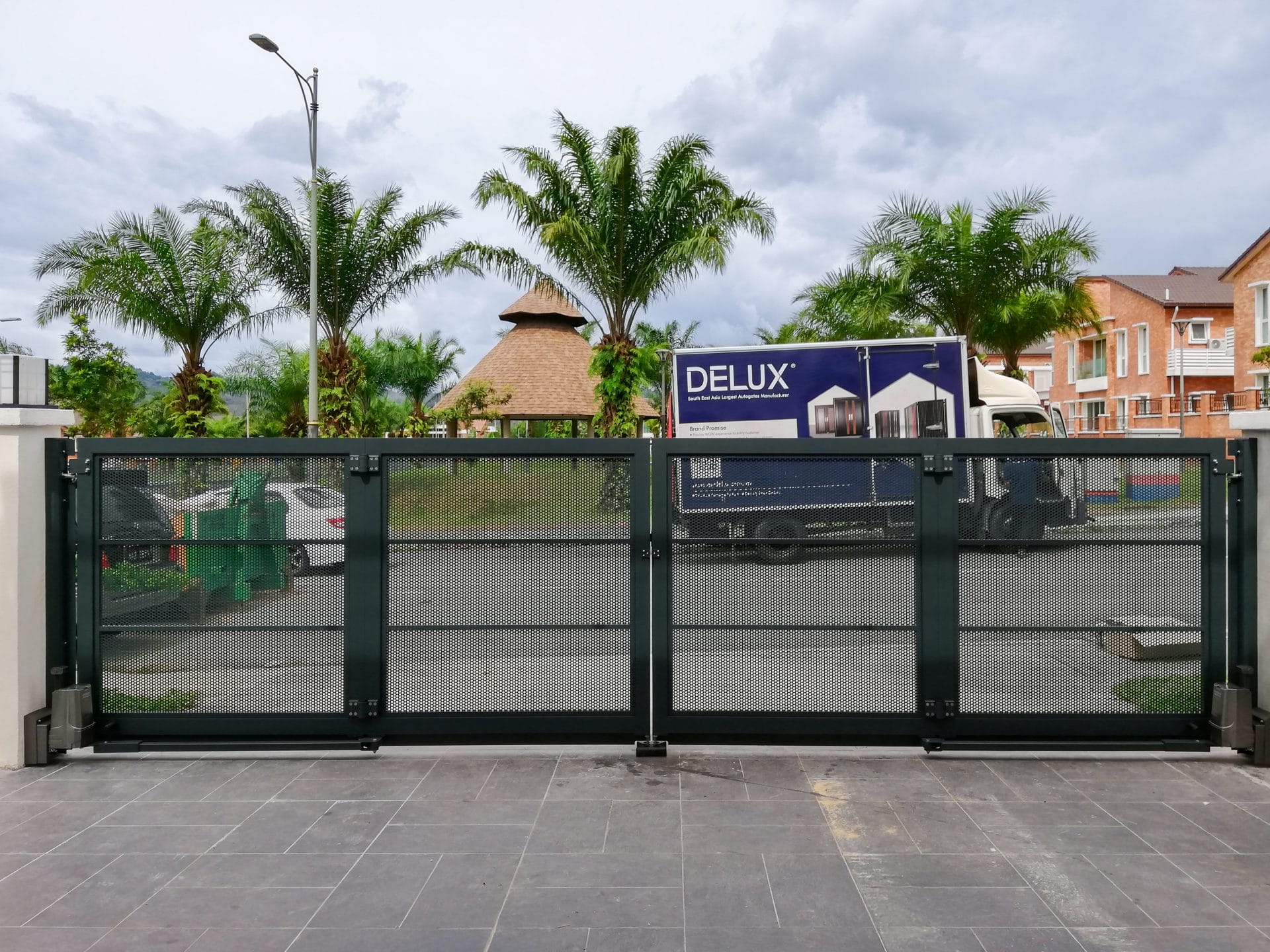Trackless folding gate Trackless autogate Folding gate Malaysia Aluminium gate Malaysia Delux autogate Unigate Autogate Malaysia Unigate Malaysia Trackless gate Malaysia Aluminium gate supplier Malaysia Aluminium auto gate Autogate price Autogate system price Trackless autogate malaysia price Autogate malaysia price Aluminium gate suppliers x7