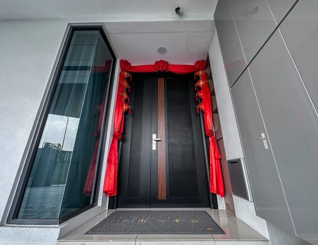 AlutechDoor One and Half Door DT601W